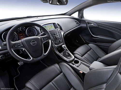 Салон Opel Astra 2013